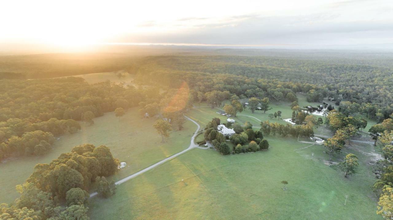 Worrowing Jervis Bay Hotel Хъскисън Екстериор снимка
